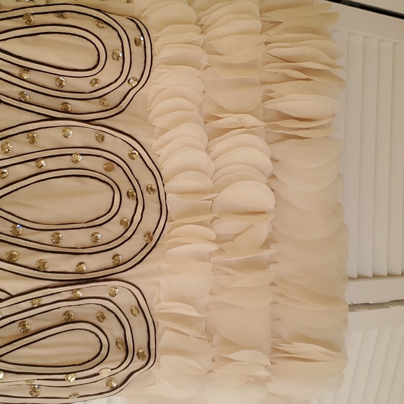 Dress - Picture 4 of 4